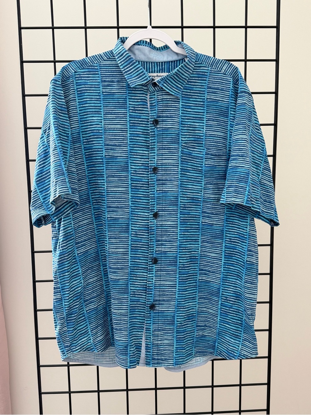 Tommy Bahama Blue Striped Short-Sleeve Button-Down Shirt